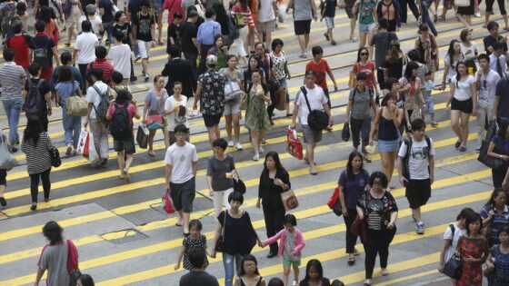 MPF｜GUM：11月強積金每人淨值下跌64元 積金局：實際投資表現數據參考價值有限 (更新) | am730